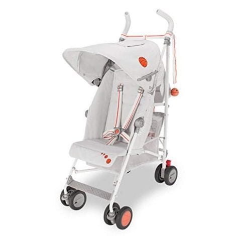 Silla de paseo Maclaren Triumph All Star: una silla ligera con asiento ajustable para bebés de 6 meses hasta 25 kg, suspensión en las cuatro ruedas y una capota extensible con protección solar UPF 50+.