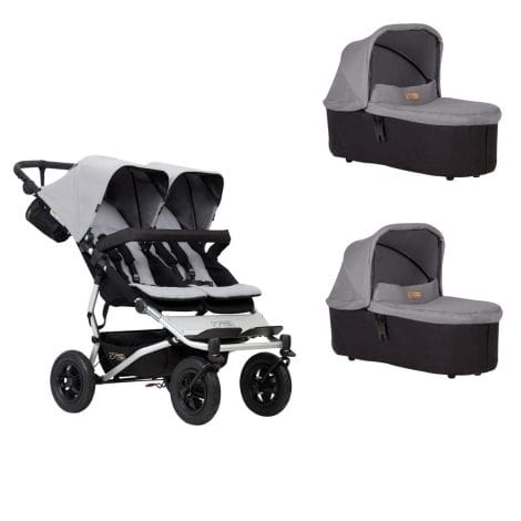 Cochecito Mountain Buggy Duet V3 – Plata, con asiento doble y dos capazos.