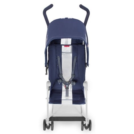 Silla de paseo Maclaren Mark II Style Set ultracompacta y ligera, adecuada para niños de hasta 25 kg. Cuenta con una capota extensible con factor de protección UPF 50+ y asiento reclinable. Incluye accesorios y está disponible en azul marino y azul oscuro. Es la sillita Maclaren más liviana y cómoda.